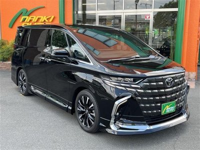 2026 Toyota ALPHARD — фото 1