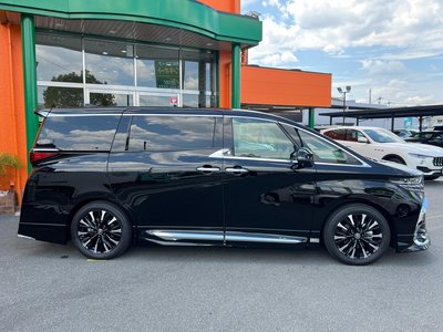 2026 Toyota ALPHARD — фото 9