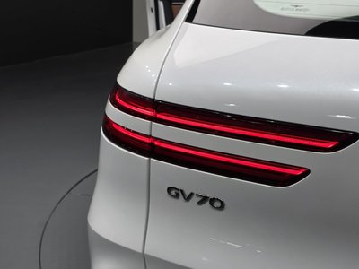 2023 Genesis GV70 — фото 10