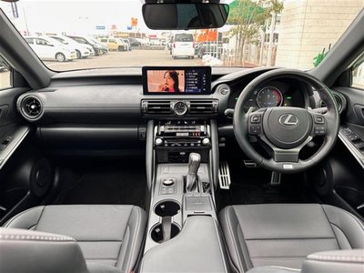 LEXUS IS - 5