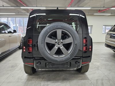 صورة 6 لـ 2025 LAND Rover DEFENDER
