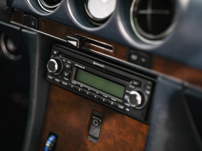 MERCEDES-BENZ SL - 8