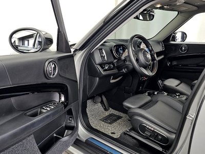 MINI COUNTRYMAN - 10