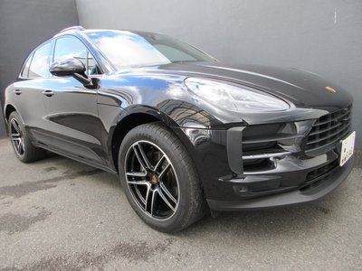 PORSCHE MACAN - 10