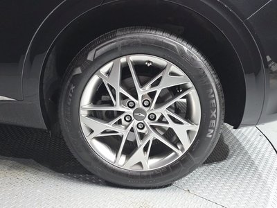صورة 8 لـ 2021 Genesis GV70