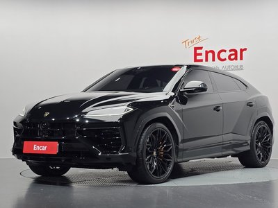 2026 Lamborghini URUS photo 1