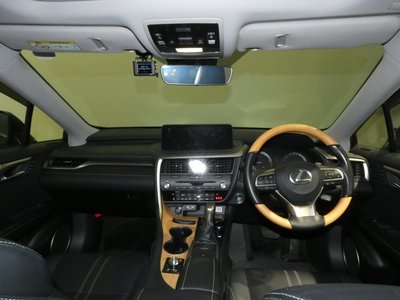صورة مصغرة 44 لـ 2022 Lexus RX