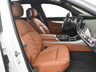 صورة 10 لـ 2024 BMW 7 SERIES