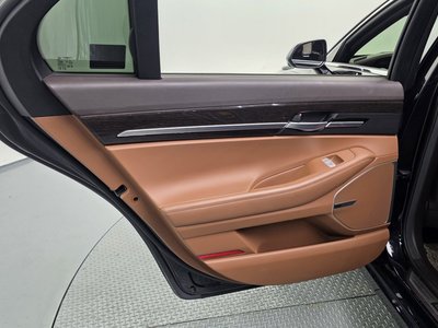2020 Genesis G90 — миниатюра 15