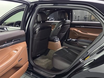 2020 Genesis G90 — миниатюра 16