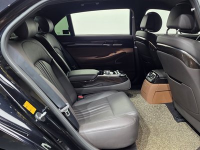 2020 Genesis G90 — миниатюра 18