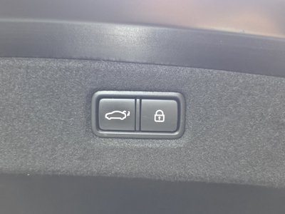 2020 Genesis G90 — миниатюра 27