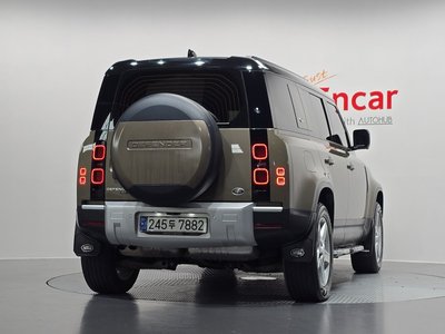 LAND ROVER DEFENDER - 3