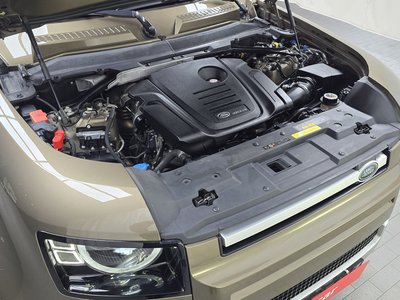 LAND ROVER DEFENDER - 7