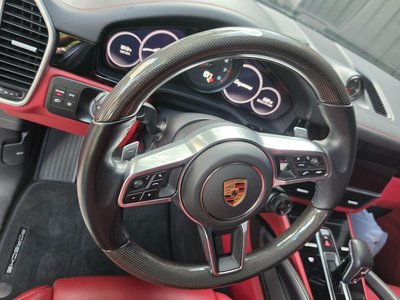 صورة 10 لـ 2022 Porsche CAYENNE