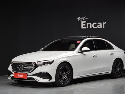 2026 Mercedes-BENZ E-CLASS photo 1