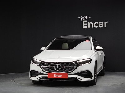 2026 Mercedes-BENZ E-CLASS photo 2