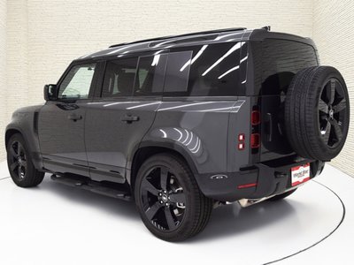 LAND ROVER DEFENDER - 2