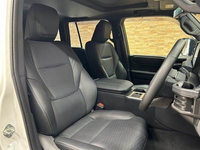 صورة 10 لـ 2024 Toyota LAND CRUISER 250