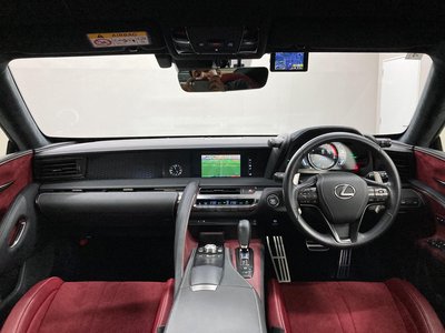صورة مصغرة 16 لـ 2018 Lexus LC