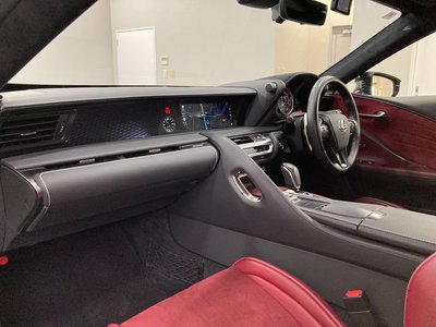 صورة مصغرة 38 لـ 2018 Lexus LC