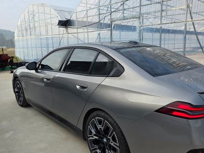 صورة 5 لـ 2025 BMW I5