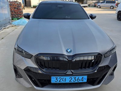 صورة 8 لـ 2025 BMW I5