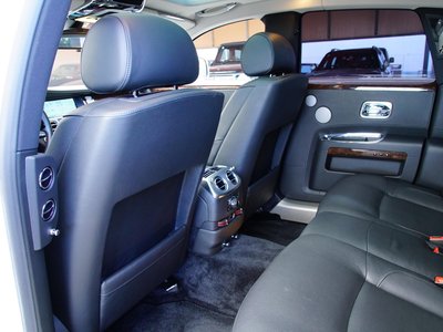 2011 ROLLS-ROYCE GHOST thumbnail 36