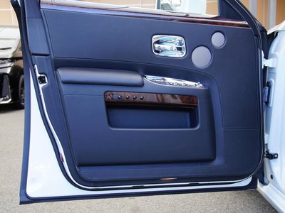 2011 ROLLS-ROYCE GHOST thumbnail 34