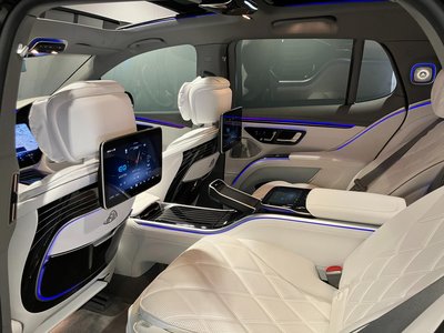 صورة مصغرة 46 لـ 2025 Mercedes-BENZ EQS SUV MAYBACH