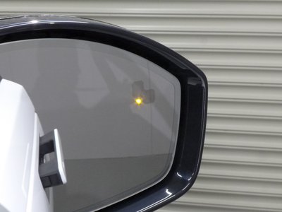 2021 LAND Rover RANGE ROVER VELAR — миниатюра 19