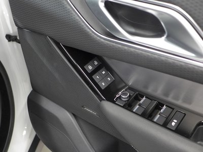 2021 LAND Rover RANGE ROVER VELAR — миниатюра 17