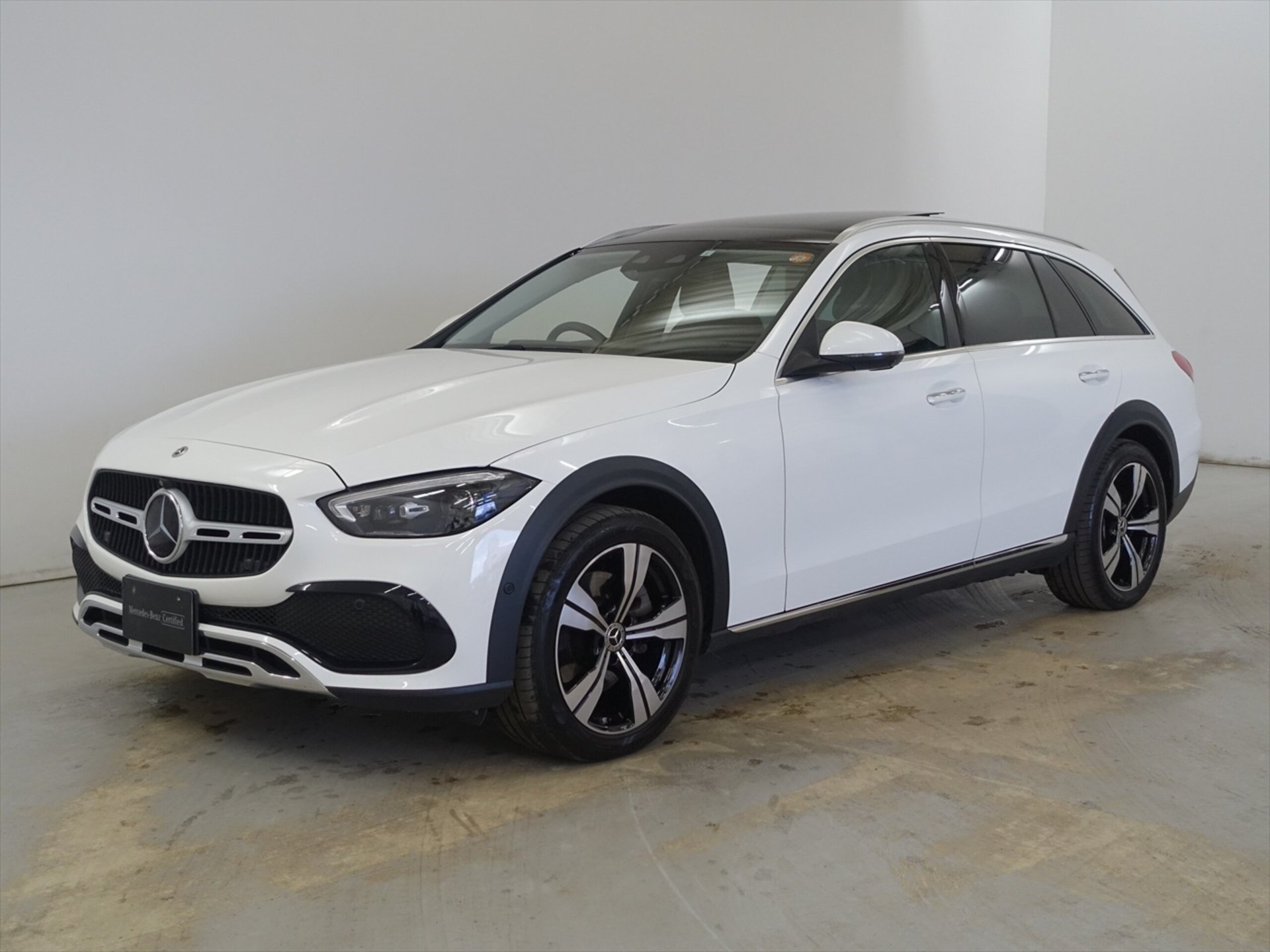 MERCEDES-BENZ C-CLASS ALL-TERRAIN - View 1