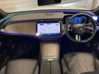 MERCEDES-BENZ E-CLASS - 4