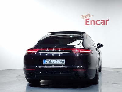 PORSCHE PANAMERA - 3