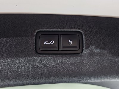2022 Genesis GV80 thumbnail 35