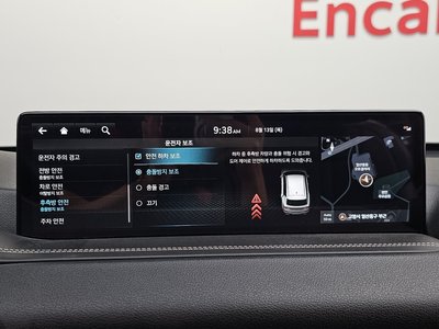 2022 Genesis GV80 thumbnail 24