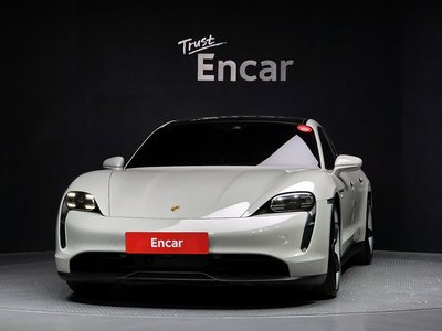 PORSCHE TAYCAN - 2