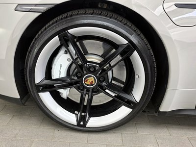 PORSCHE TAYCAN - 6