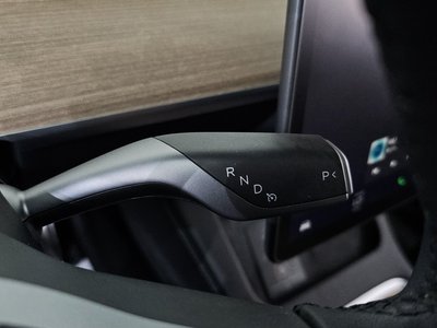 2022 Tesla MODEL Y — миниатюра 12