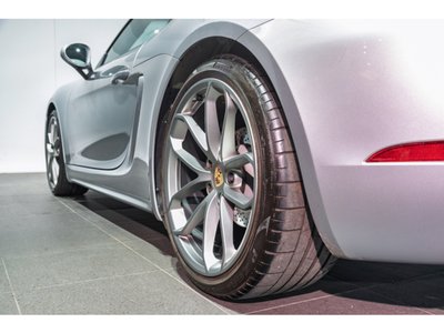 2023 Porsche 718 thumbnail 20