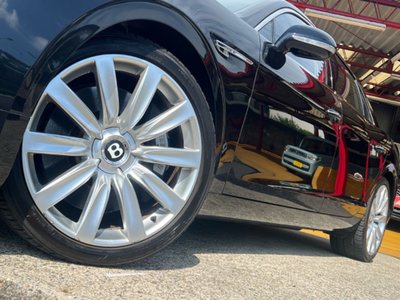 2013 Bentley FLYING SPUR 照片 3