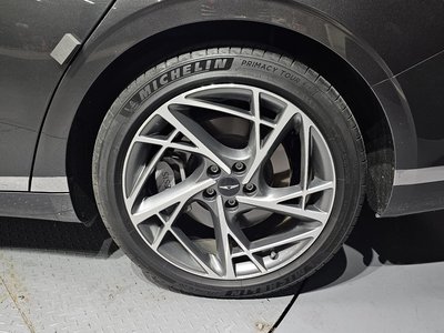 صورة 8 لـ 2022 Genesis G90 (RS4)