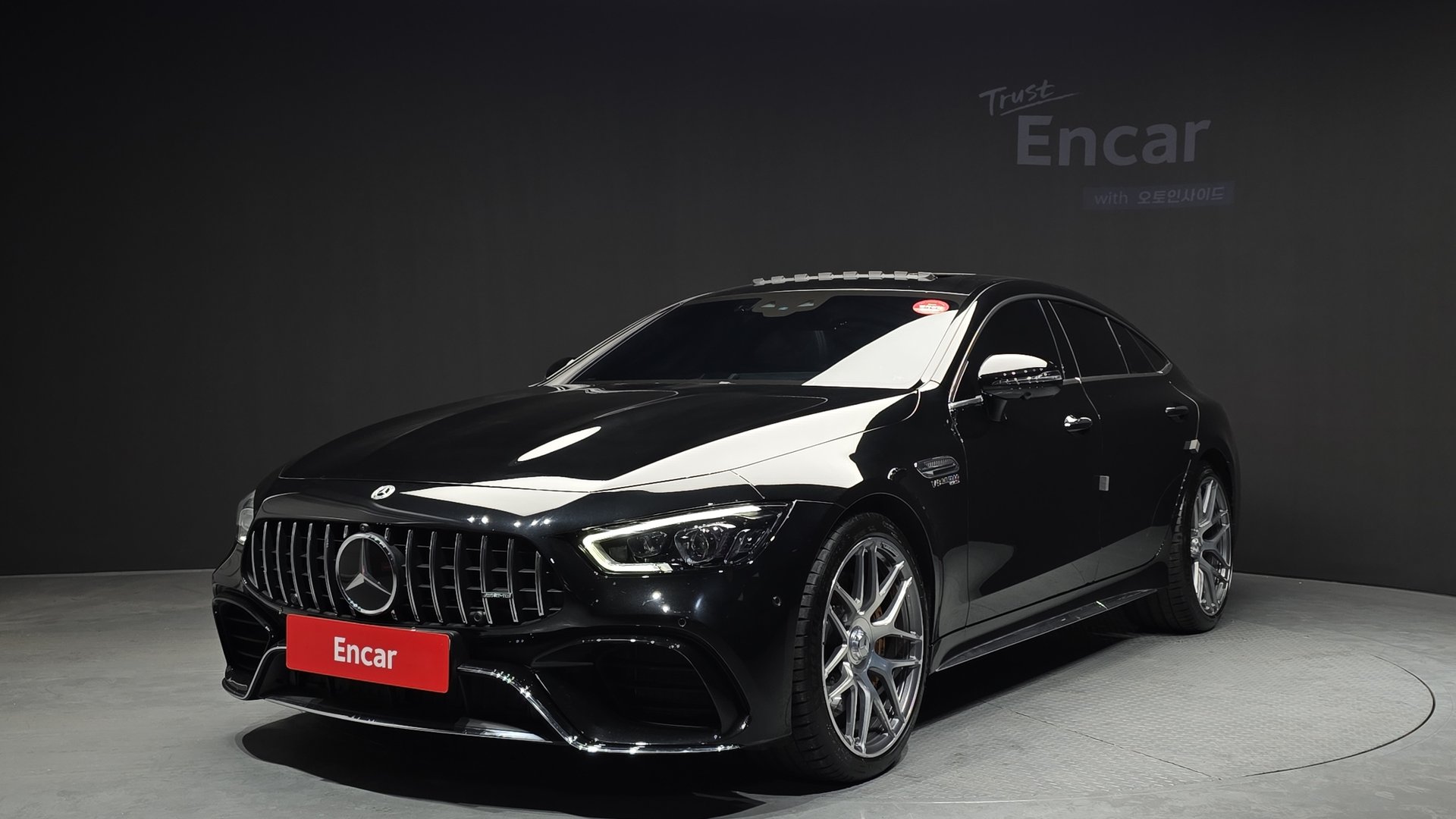 MERCEDES-BENZ GT AMG - View 1