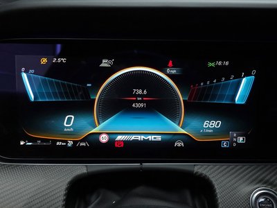 MERCEDES-BENZ GT AMG - 8