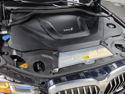 صورة 7 لـ 2023 BMW IX3