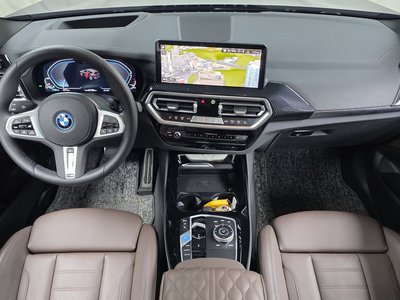 صورة 5 لـ 2023 BMW IX3