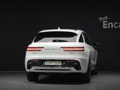 صورة 3 لـ 2021 Genesis GV70