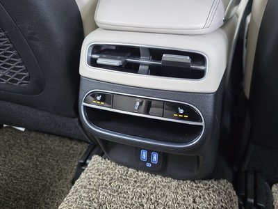 2021 Genesis GV70 thumbnail 19