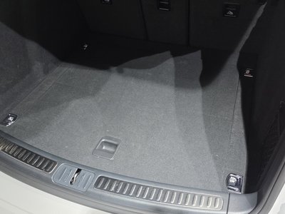 2023 Porsche MACAN 缩略图 32